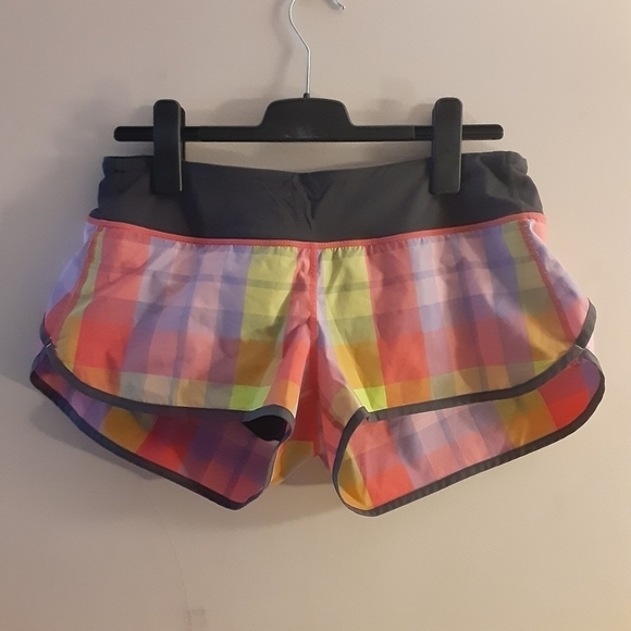 Lululemon Run Speed shorts 2",Foxy plaid/passion pink,8 - Picture 1 of 10